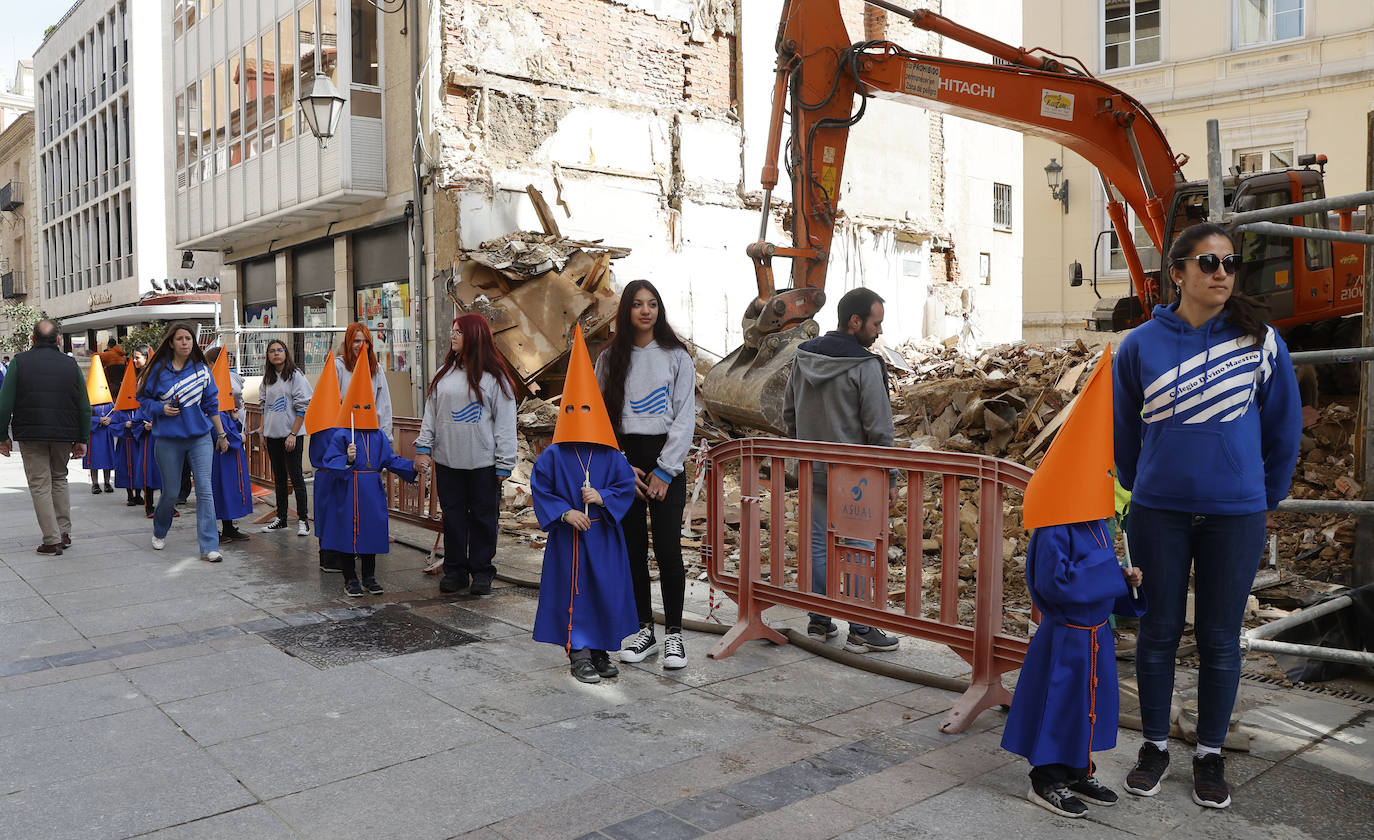 La procesión infantil del Divino Maestro por las calles de Palencia