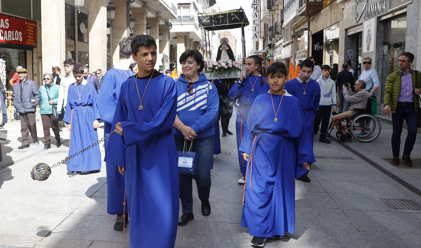 La procesión infantil del Divino Maestro por las calles de Palencia