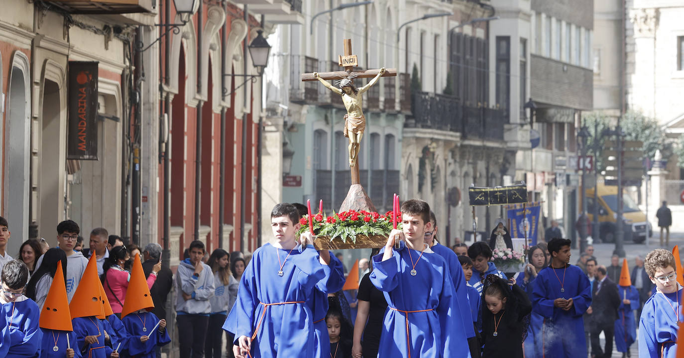 La procesión infantil del Divino Maestro por las calles de Palencia