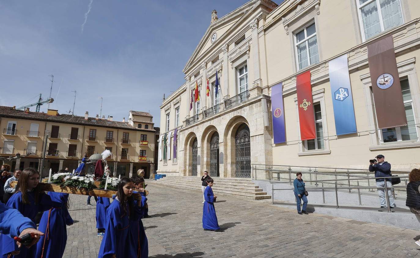 La procesión infantil del Divino Maestro por las calles de Palencia