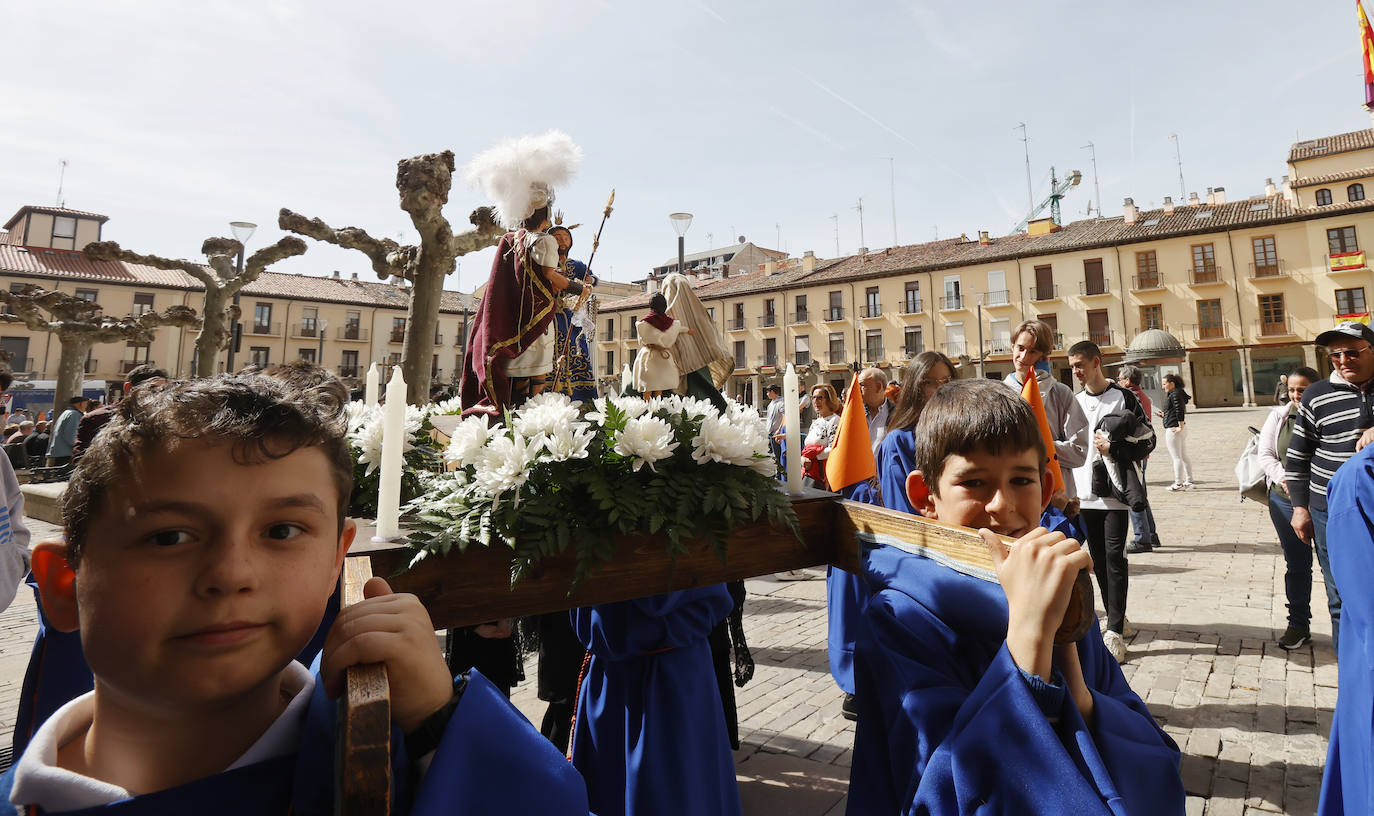 La procesión infantil del Divino Maestro por las calles de Palencia