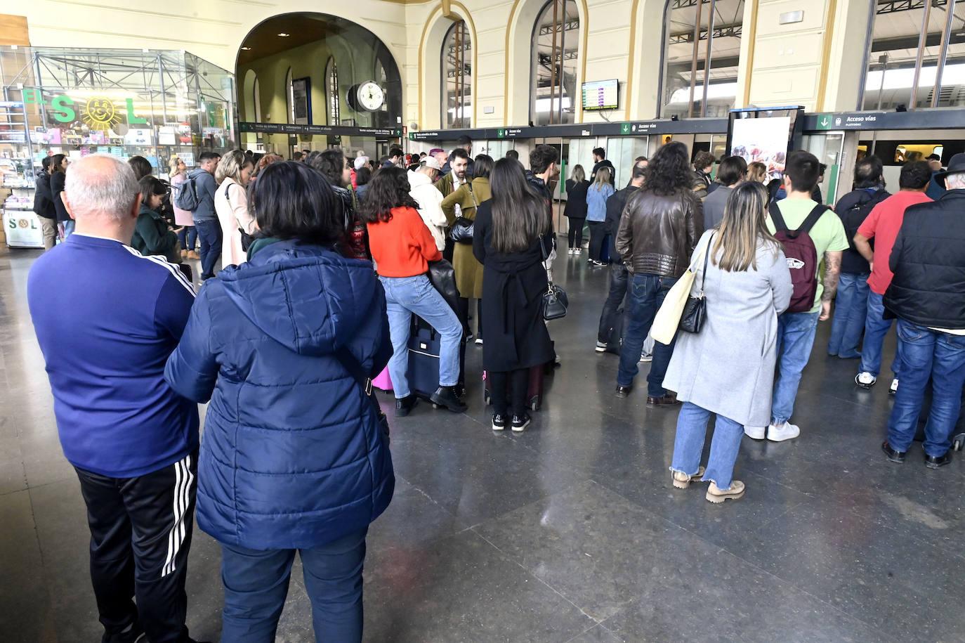 Afectados de 15 trenes sufren retrasos por una avería en Chamartín