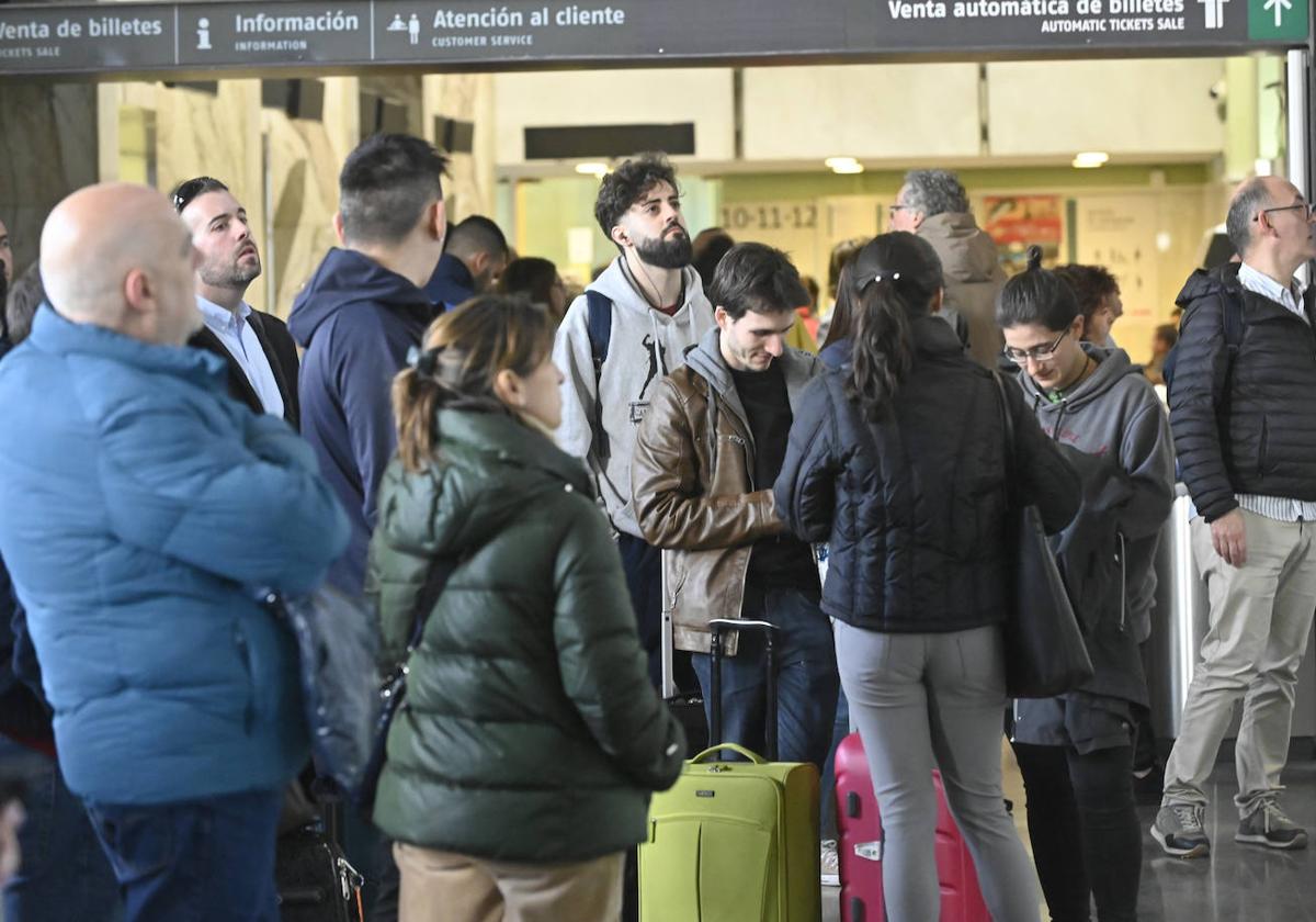 Afectados de 15 trenes sufren retrasos por una avería en Chamartín