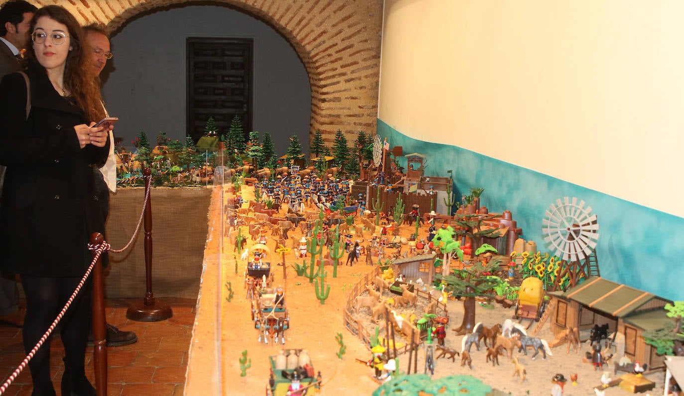 El viejo oeste de Playmobil en una exposición a favor del autismo