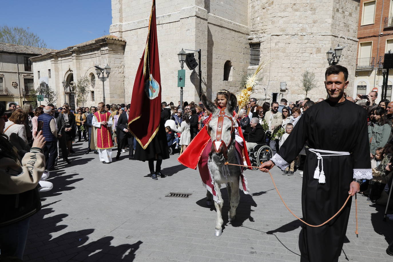 Peñafiel celebra su tradicional procesión de la Borriquilla