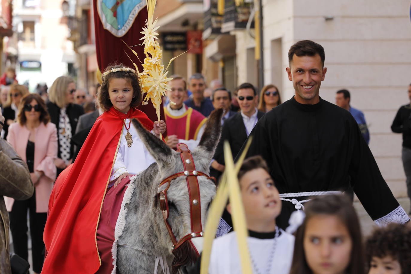 Peñafiel celebra su tradicional procesión de la Borriquilla