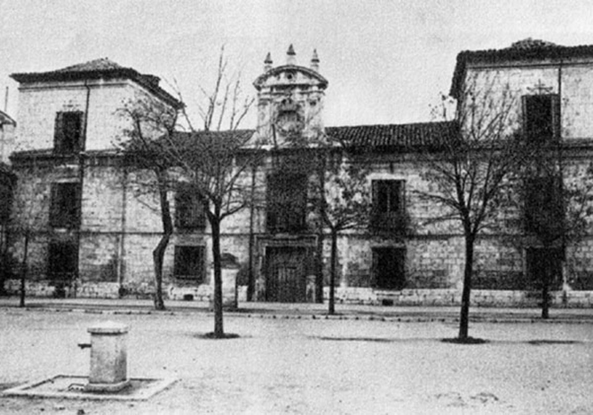 La antigua cárcel de Chancillería, hoy Biblioteca Universitaria Reina Sofía.