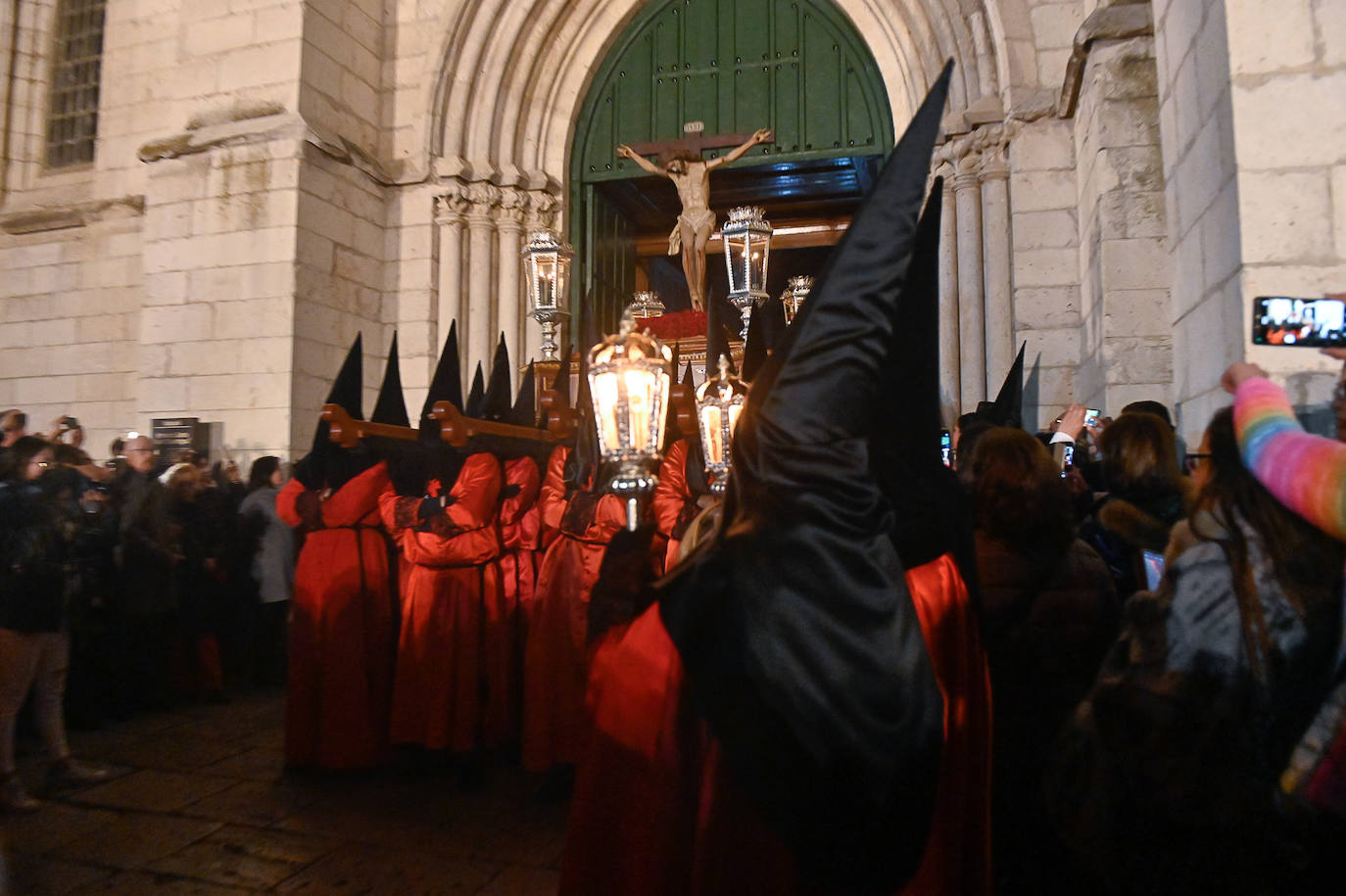 La procesión del Cristo de la Buena Muerte, en imágenes