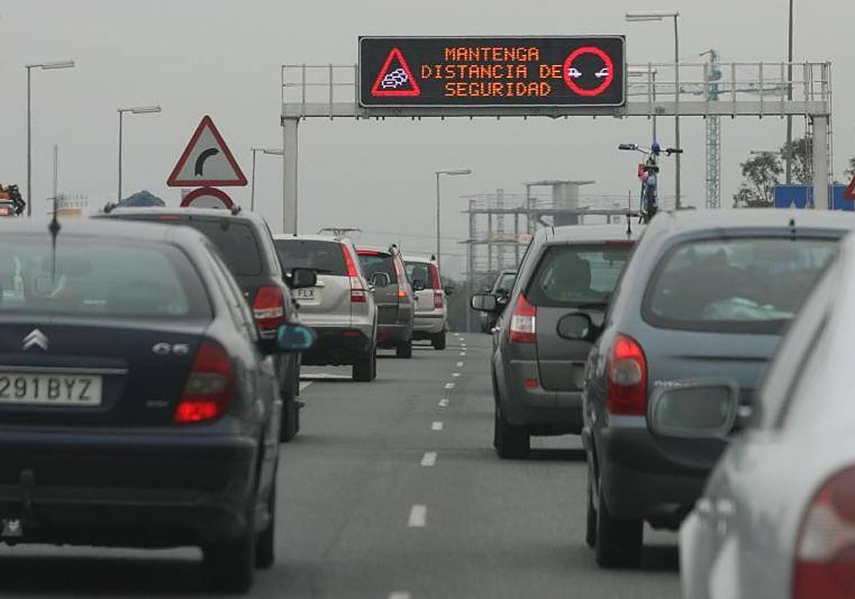Cartel durante la operación salida de Semana Santa