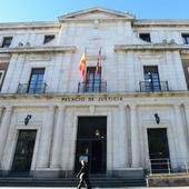 Un año de cárcel por palmear y agarrar el culo a una menor en Las Moreras