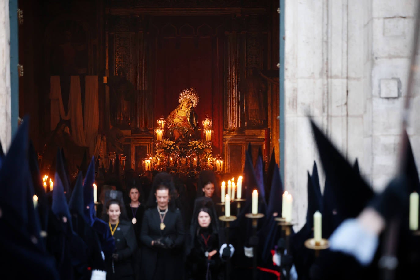 El encuentro desde el punto de vista de la virgen de las Angustias