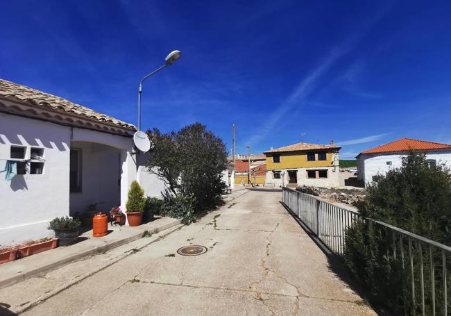 Torrecilla de la Torre, donde va a vivir la protagonista del libro, en la antigua casa de una maestra jubilada.