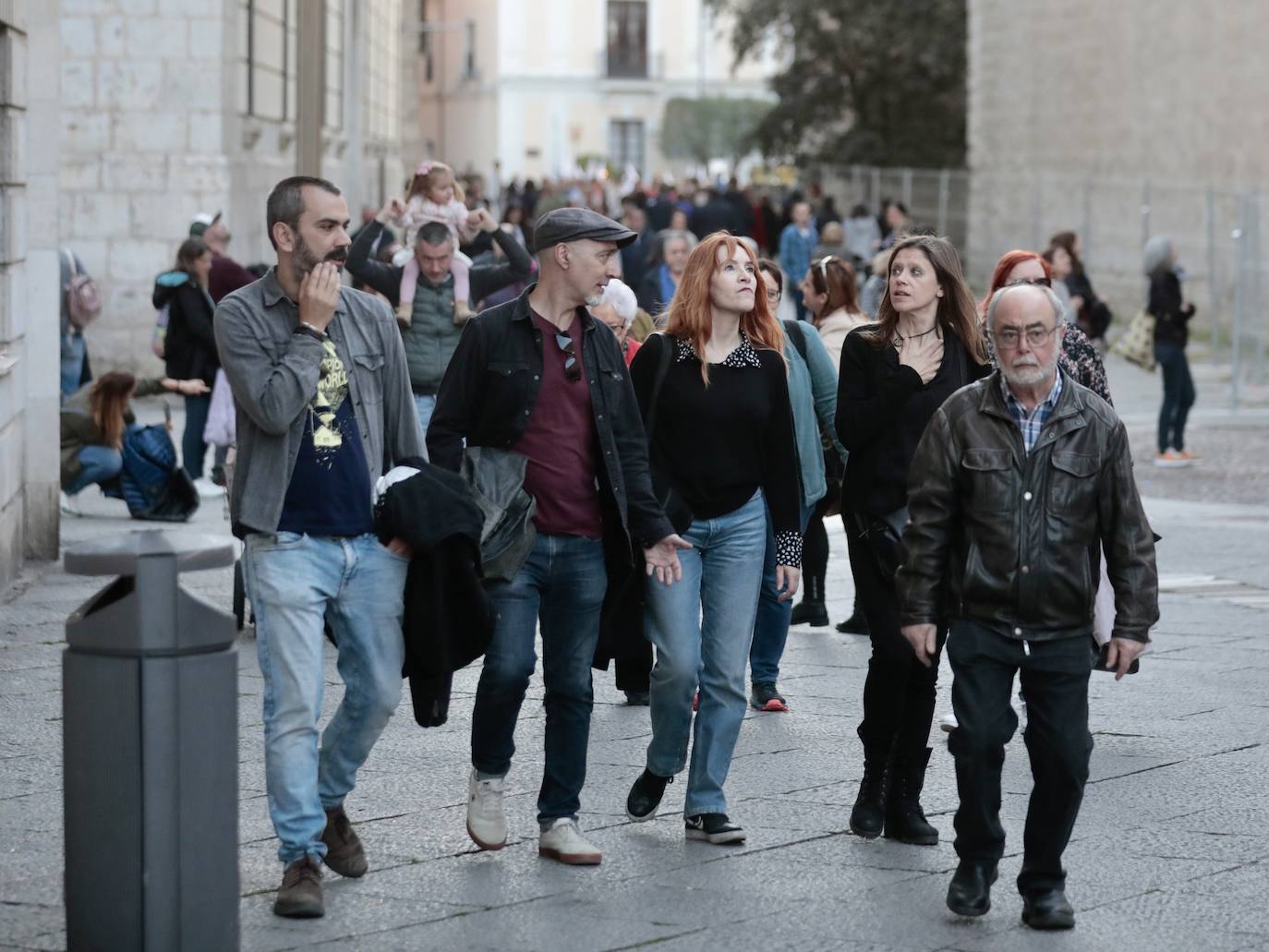 Calles llenas el Jueves Santo en Valladolid