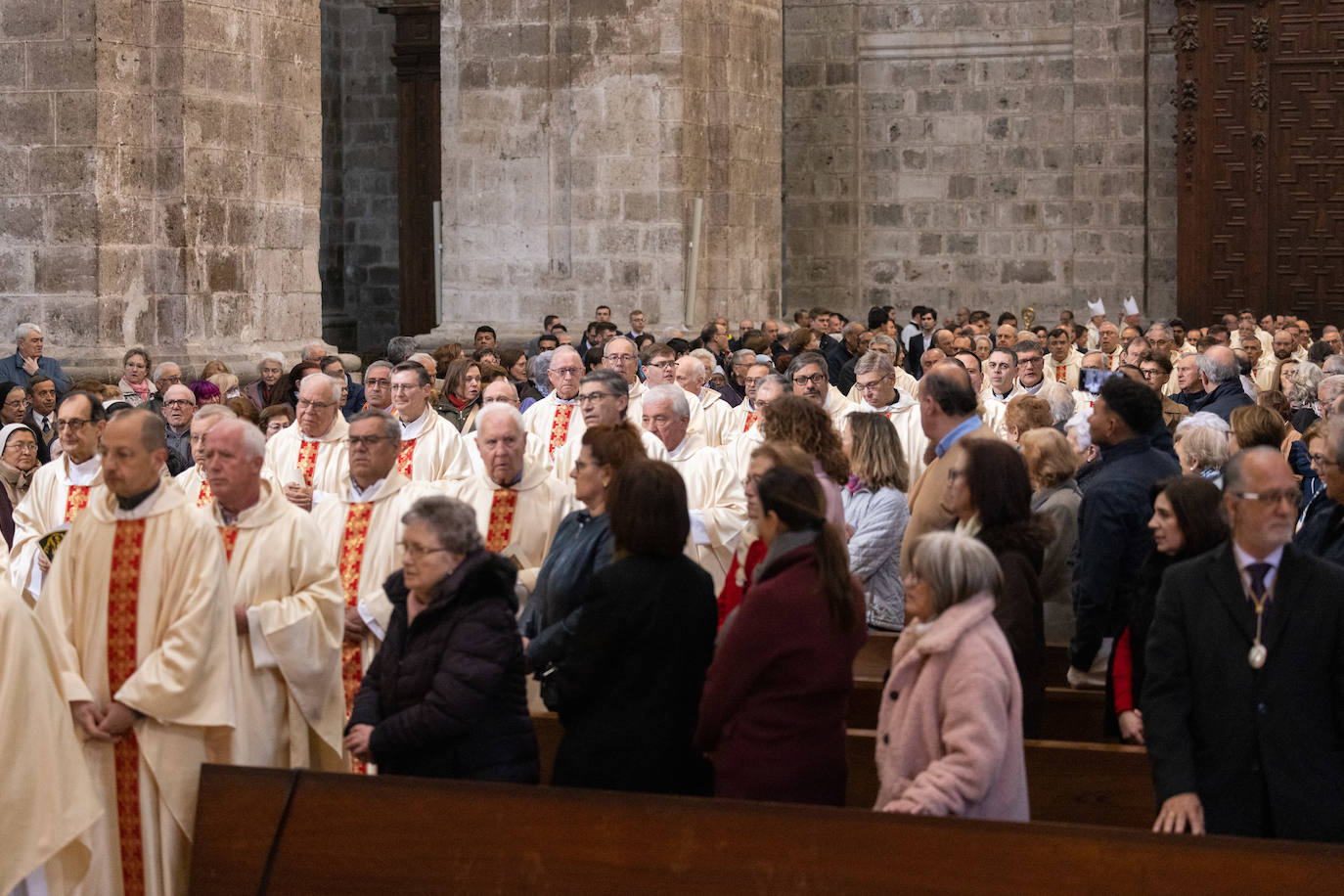 Misa Crismal durante la mañana de Jueves Santo en Valladolid