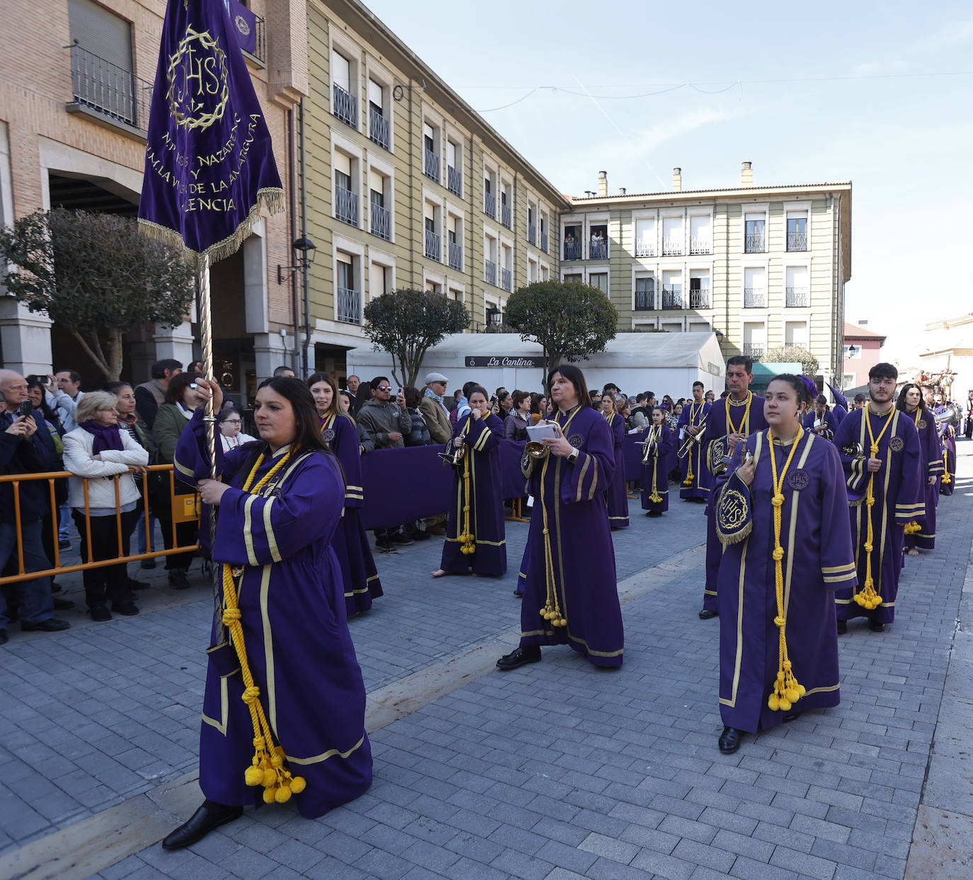 Palencia se rinde a Los Pasos, una de las procesiones más antiguas