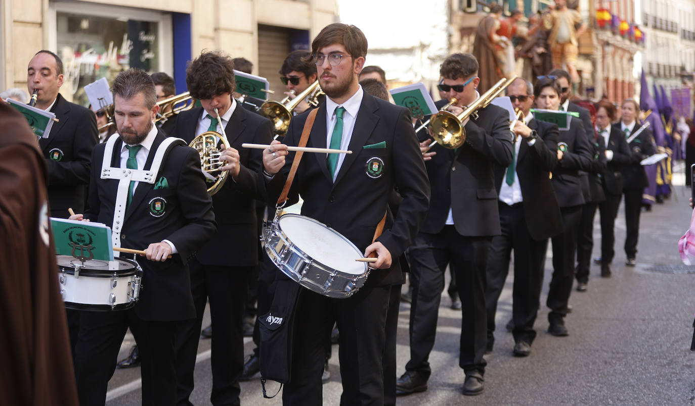 Palencia se rinde a Los Pasos, una de las procesiones más antiguas