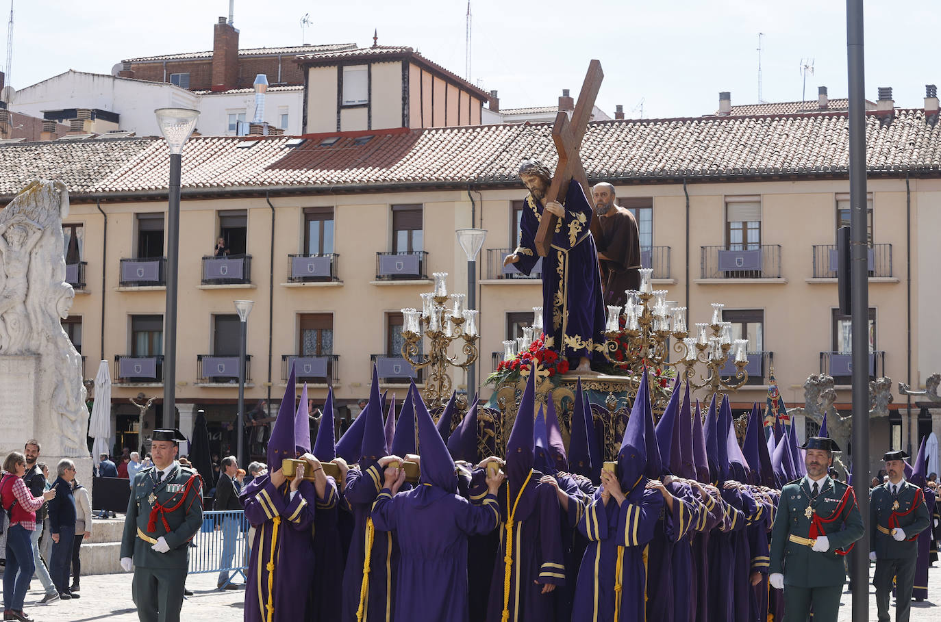 Palencia se rinde a Los Pasos, una de las procesiones más antiguas