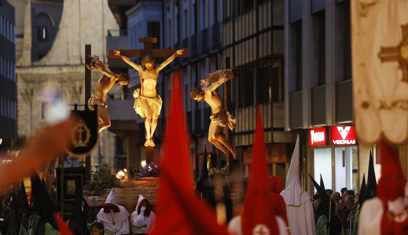 La vistosidad del Descendimiento y el Santo Entierro