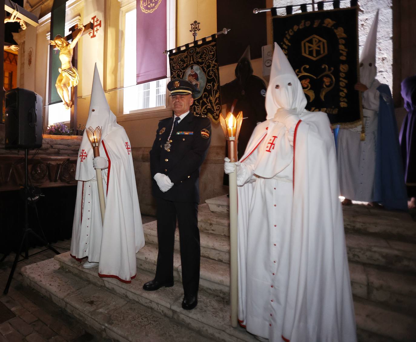 La vistosidad del Descendimiento y el Santo Entierro