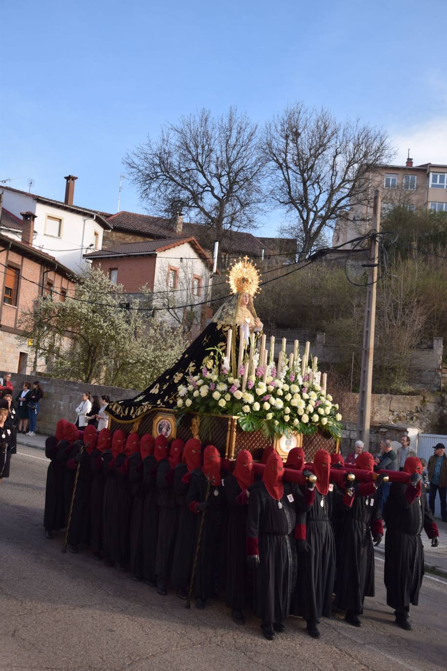 Guardo se entrega a la procesión más relevante