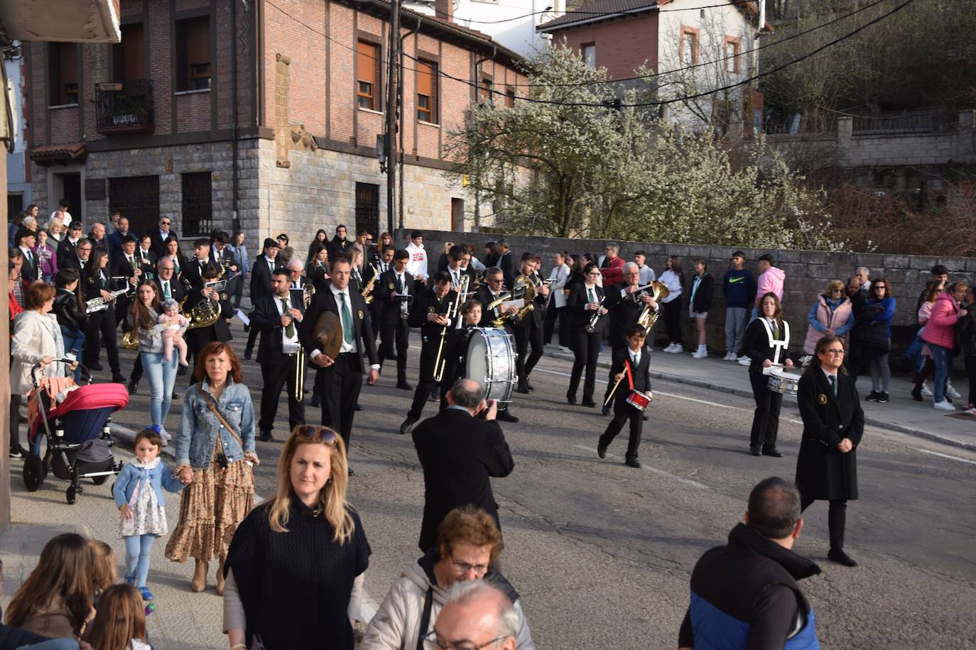 Guardo se entrega a la procesión más relevante