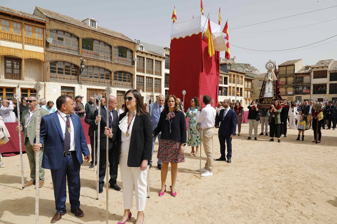 Peñafiel celebra un año más la tradicional Bajada del Ángel