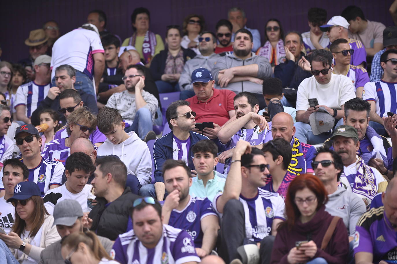 Búscate en la grada del Real Valladolid-Mallorca (1 de 4)