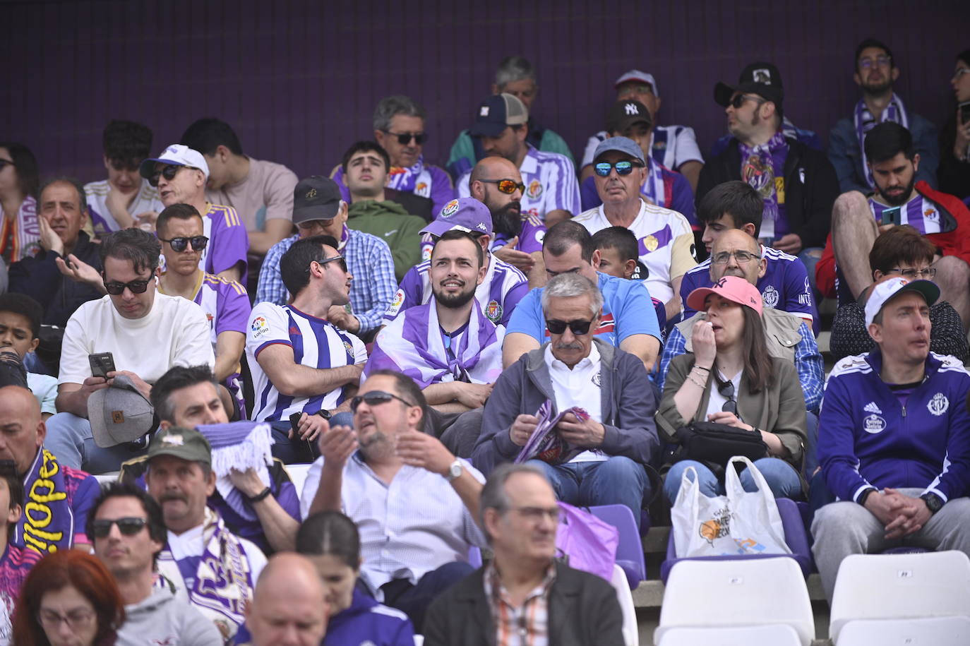 Búscate en la grada del Real Valladolid-Mallorca (1 de 4)