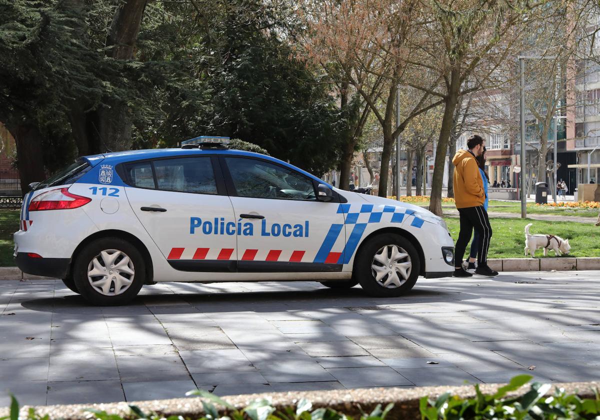 Coche de la Policía Local en una imagen de archivo.