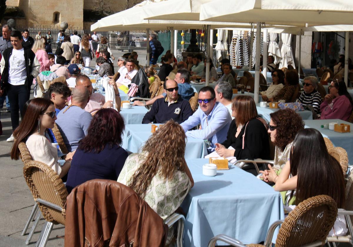 Terraza de la Plaza Mayor, a pleno rendimiento, el pasado fin de semana.