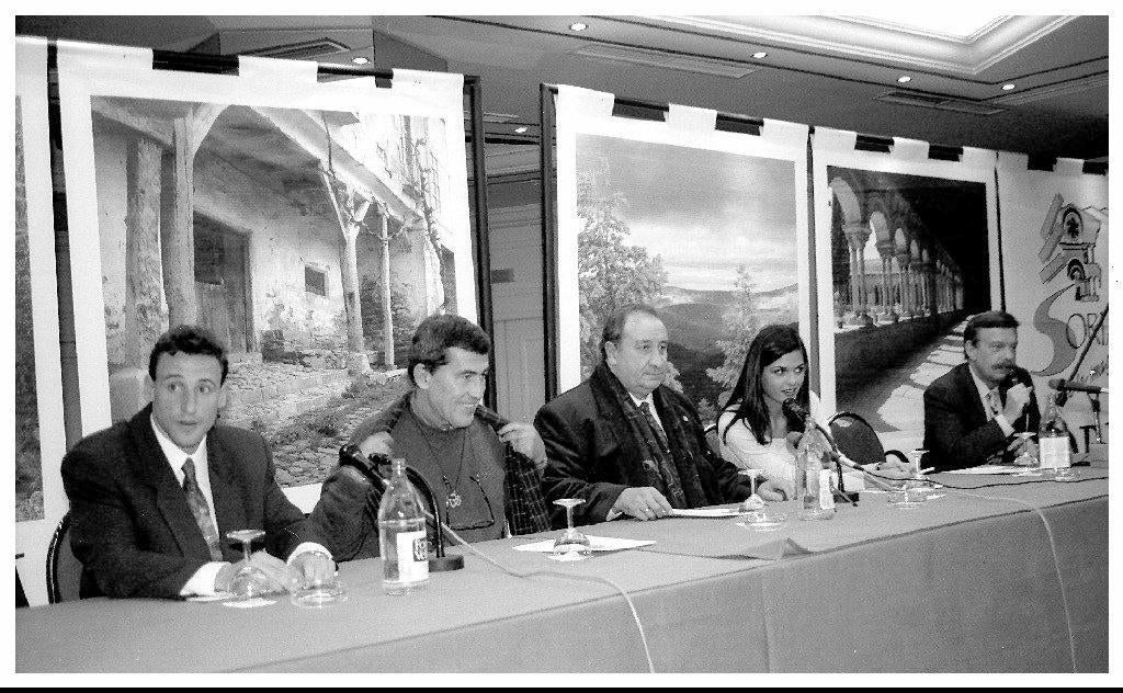 Fermín Cacho, Fernando Sánchez Drago, Jesús Gil, María Reyes y Jose María Íñigo presentan la campaña de turismo 'Soria ni te la imaginas' en el año 2007.