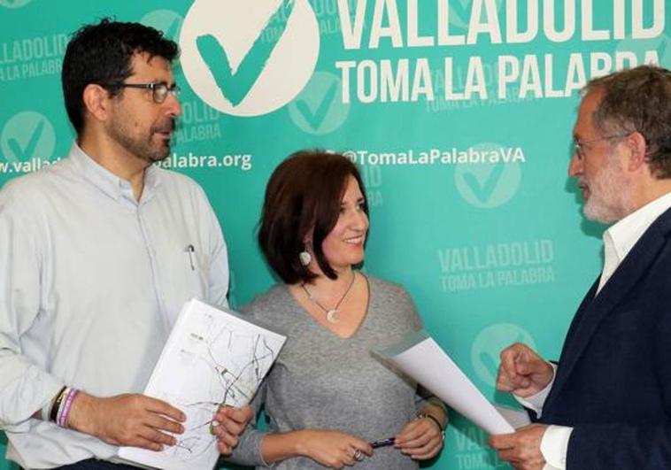 Alberto Bustos, María Sánchez y Manuel Saravia, en una imagen de archivo.