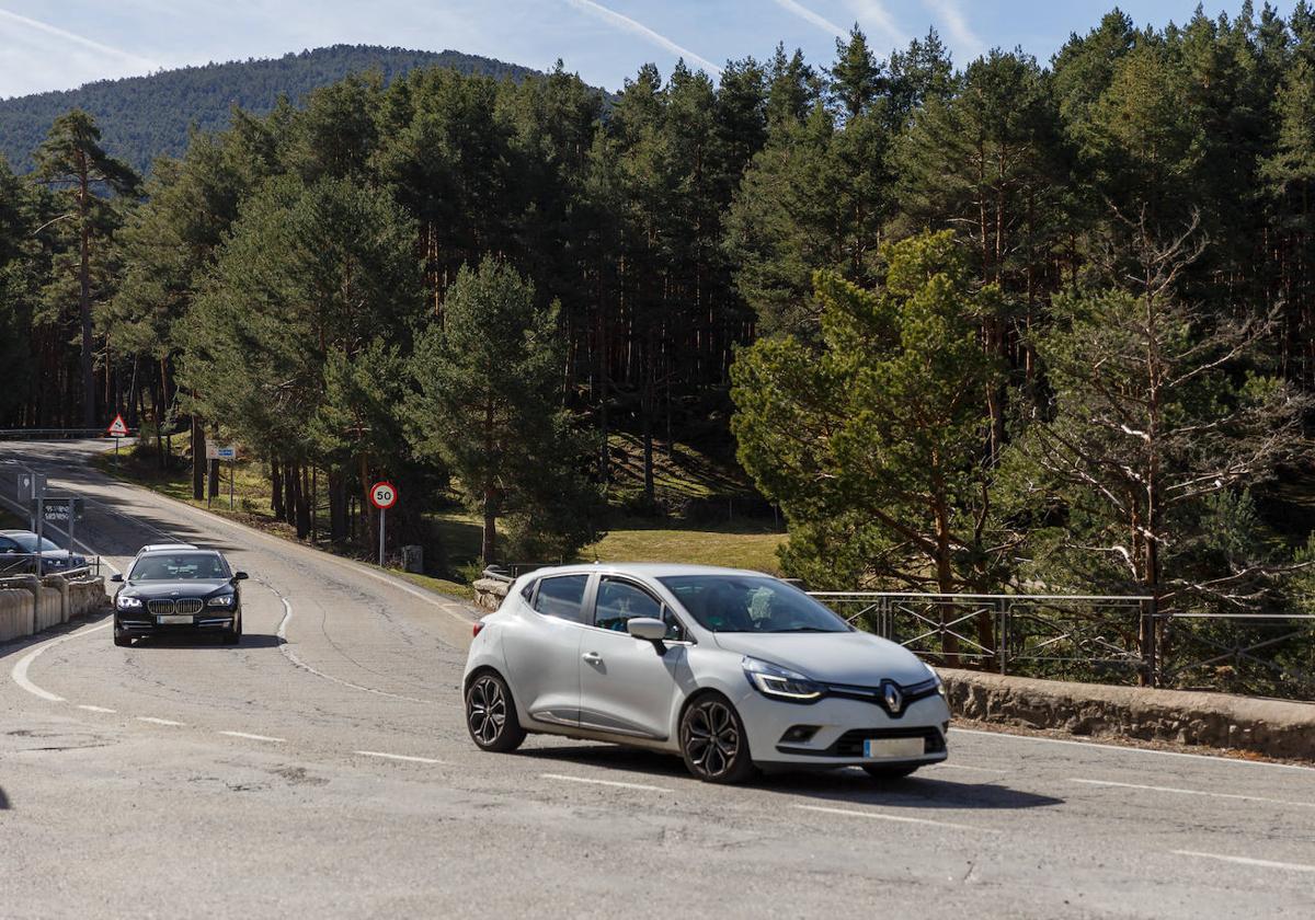 Carretera CL-601, en el tramo de subida a Navacerrada.