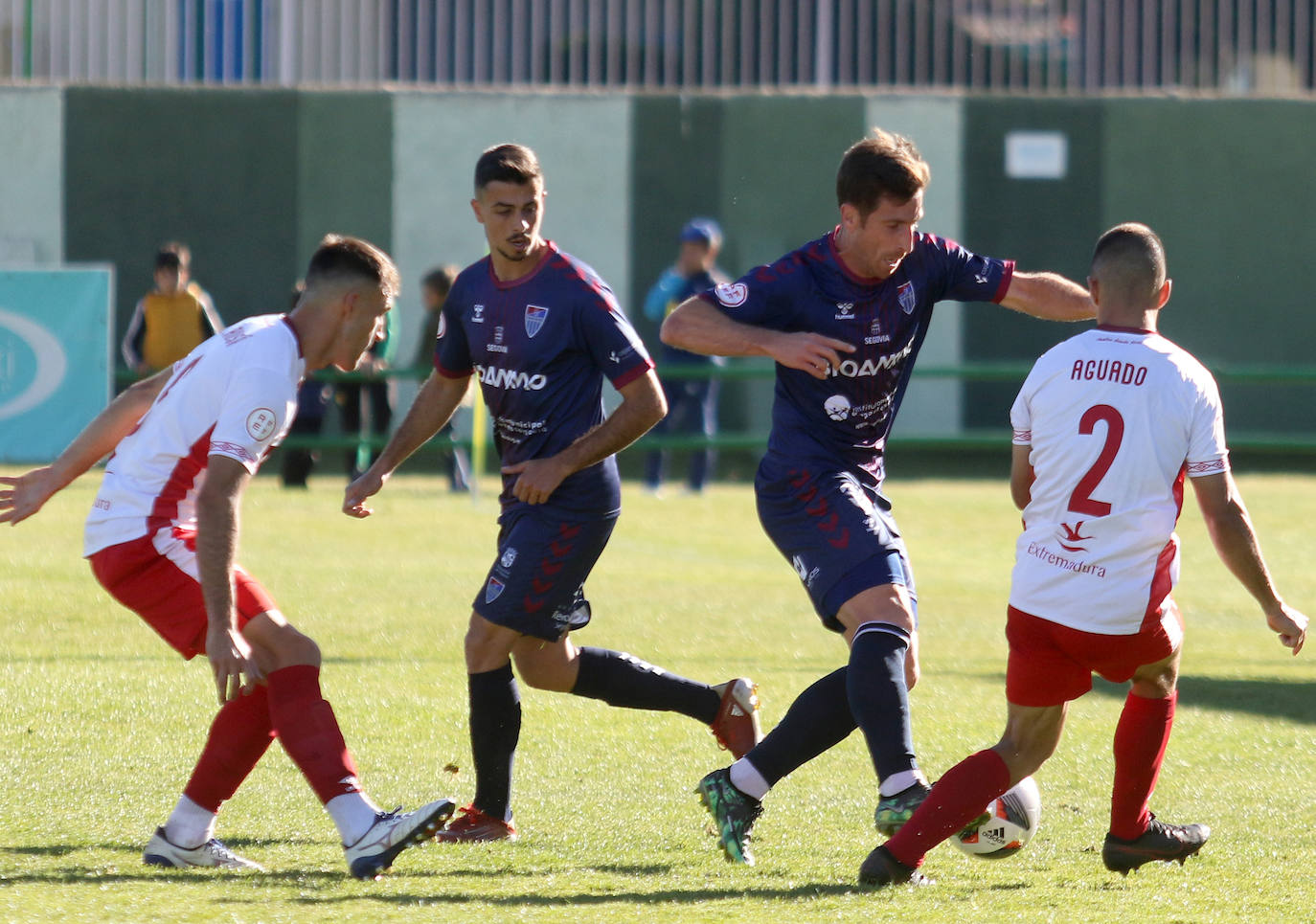 Dura derrota de la Gimnástica ante el Cacereño en La Albuera (1-5)