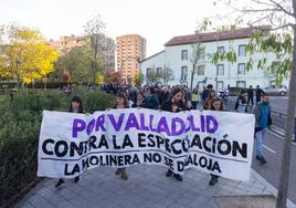 Salida de la manifestación desde el edificio del antiguo Hotel Marqués de la Ensenada.