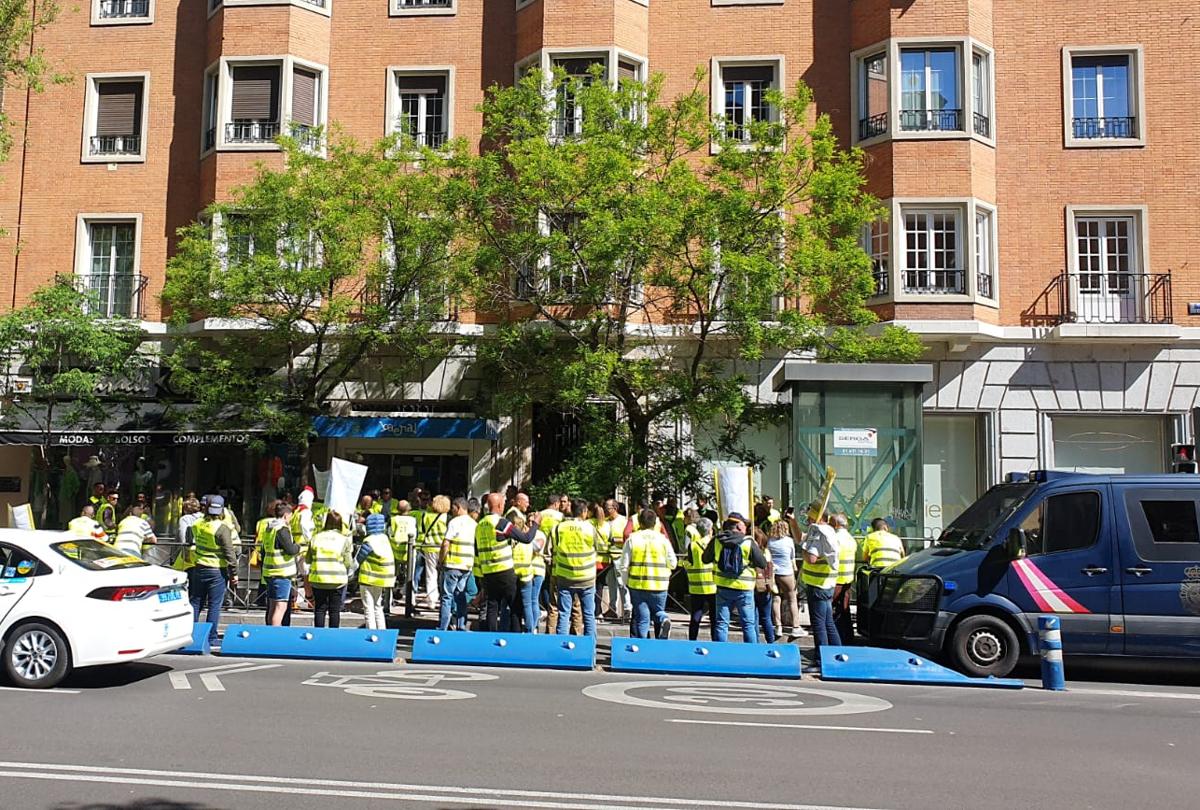 Manifestación de criadores de pollos llevada a cabo este mares en Madrid.