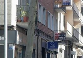 Viviendas de alquiler en una calle de Valladolid.