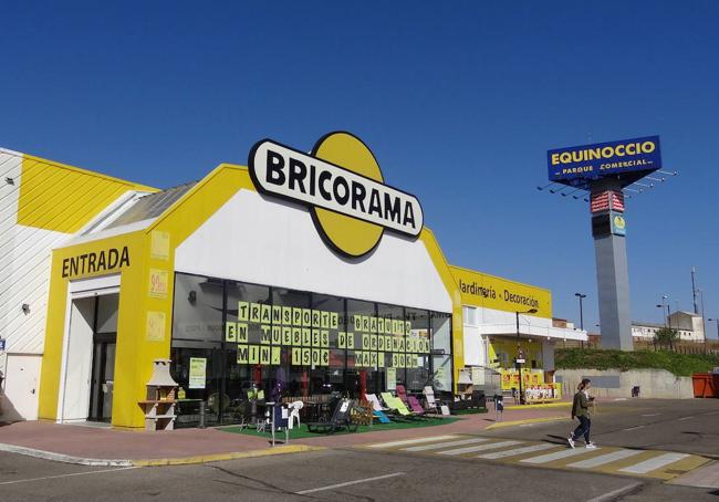 La tienda de Bricorama, días antes de echar el cierre en Equinoccio.