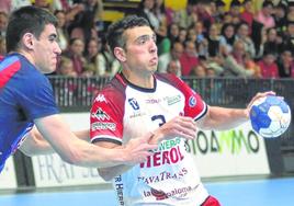 Andrés Moyano, durante el último partido disputado ante el Barça B.