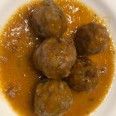 Albóndigas en salsa española