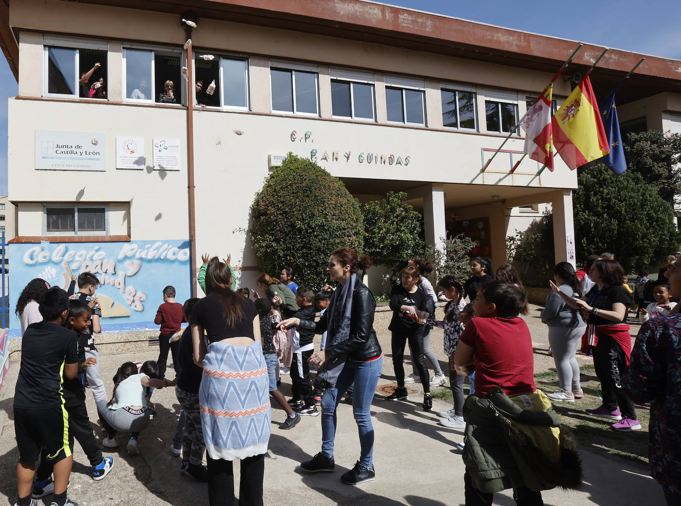 Alumnos palentinos celebran el Día de la Comunidad