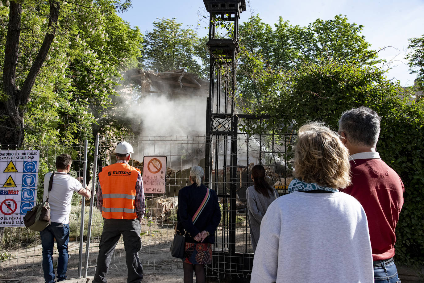 Fotografías: el derribo del chalé de Villa Estrella