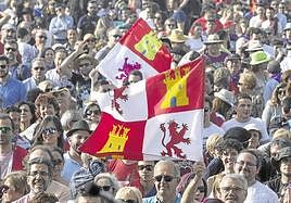 Fiesta de la comunidad en la campa de Villalar.