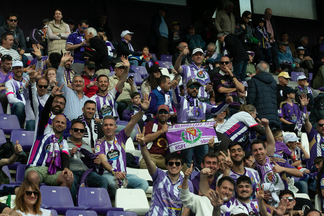 Búscate en la grada del José Zorrilla (3/6)