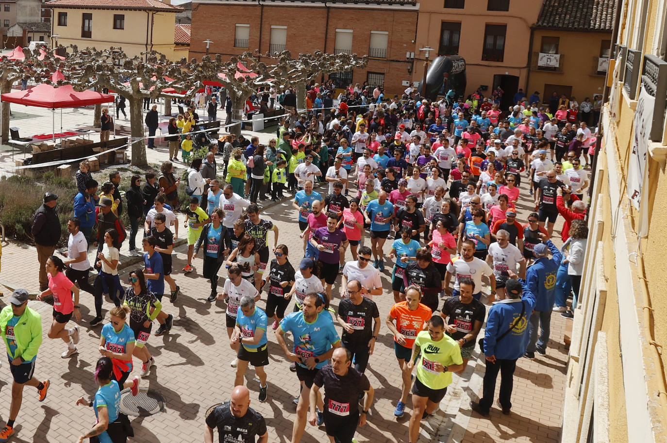 Más de 900 personas participan en la cita solidaria de Frómista