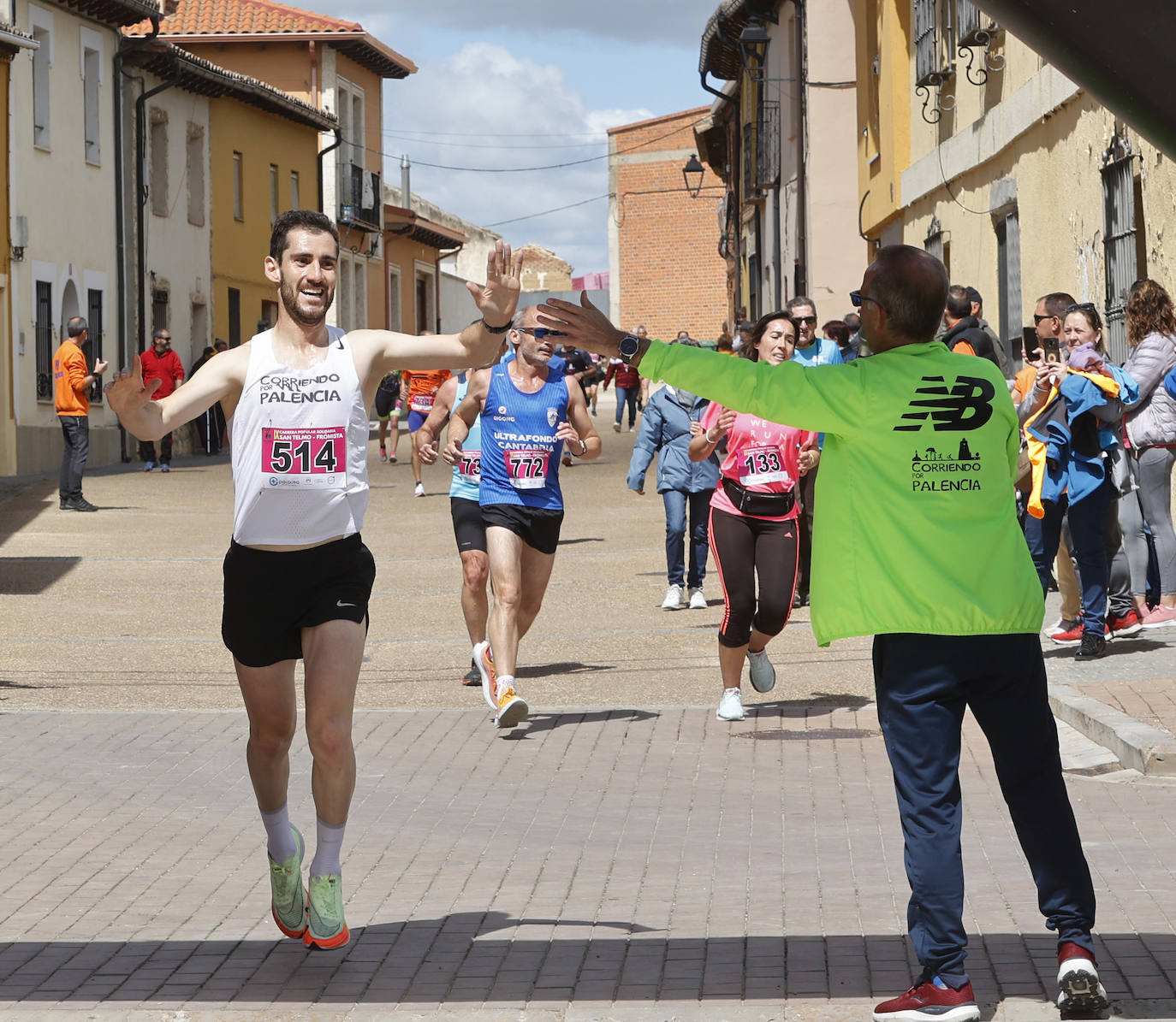 Más de 900 personas participan en la cita solidaria de Frómista