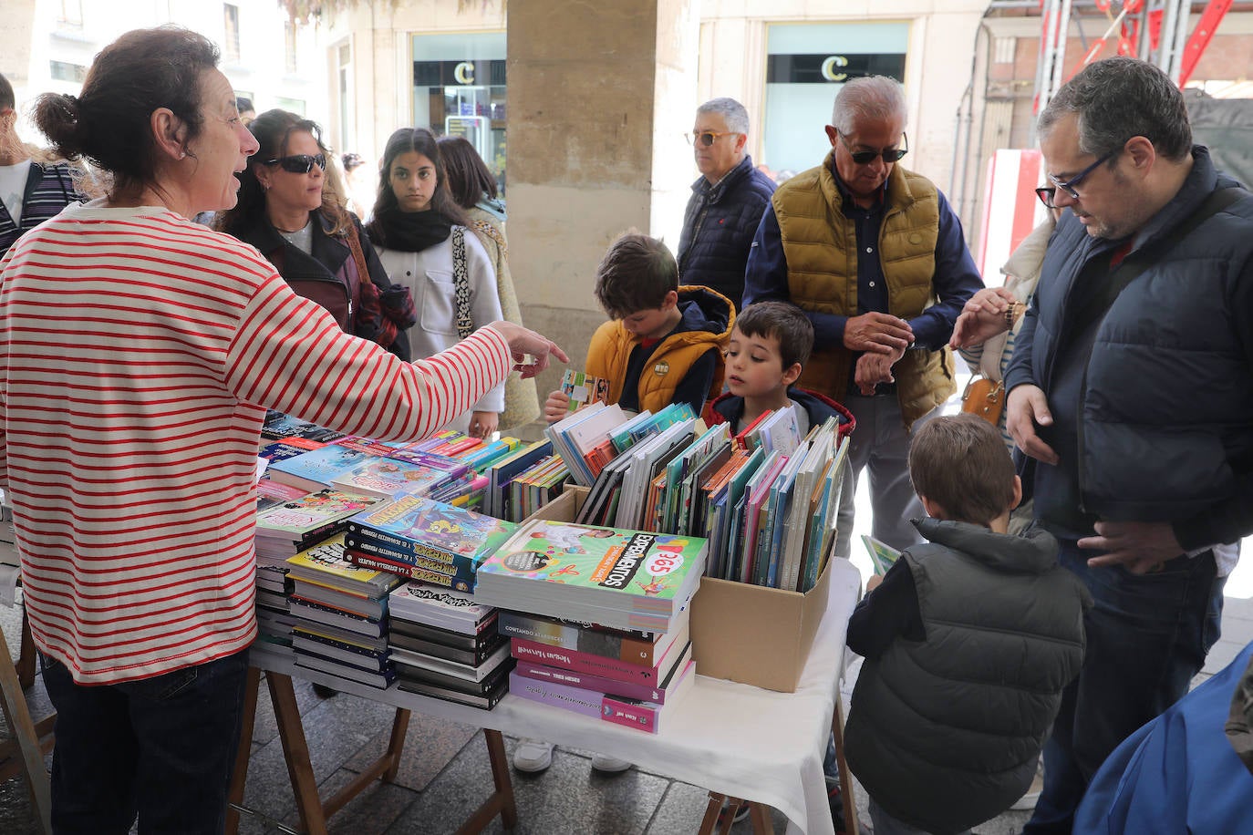 Éxito de público y de ventas en el Día del Libro