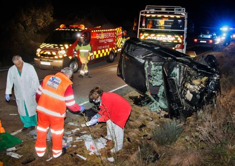 Imagen secundaria 1 - Un muerto y dos heridos graves en un accidente de tráfico en Salamanca