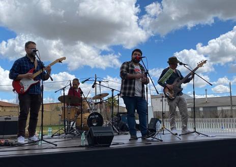 Imagen secundaria 1 - Castromonte invita a toda la provincia a Los vermús de mi pueblo