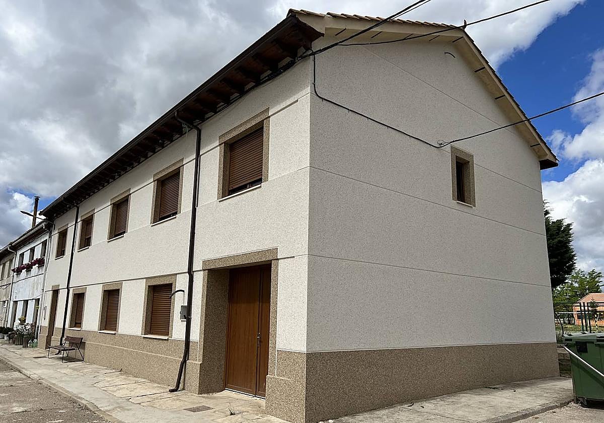 Castrejón de la Peña: «Estoy orgulloso de la colaboración con las juntas vecinales»